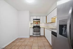 28 Sunrise Dr, Long Hill Township, NJ 07933 - Photo 9