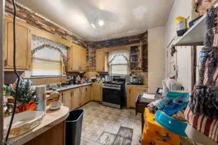 70 N Essex Ave, Orange, NJ 07050 - Photo 11