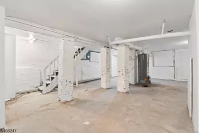 854 S 14th St, Newark, NJ 07108 - Photo 15