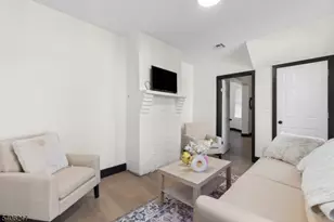 854 S 14th St, Newark, NJ 07108 - Photo 11