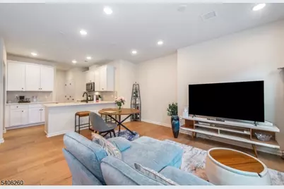 222 Jessie Pl, New Brunswick, NJ 08901 - Photo 11