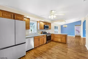 157 S Hillside Ave, Roxbury Township, NJ 07876 - Photo 5