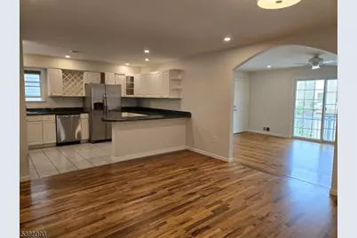 89 Sumo Village Ct, Newark, NJ 07114 - Photo 21