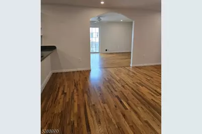 89 Sumo Village Ct, Newark, NJ 07114 - Photo 11