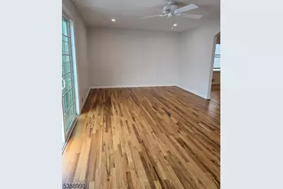 89 Sumo Village Ct, Newark, NJ 07114 - Photo 3