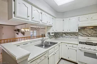 82 Castleton Rd, Montgomery Township, NJ 08540 - Photo 11