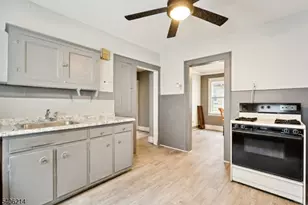 193 Hoffman Blvd, East Orange, NJ 07017 - Photo 19