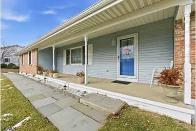 33 Edgemere Ter, Washington Township, NJ 07882 - Photo 3