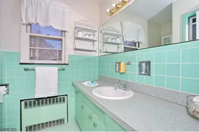 11 Kenneth Rd, Montclair, NJ 07043 - Photo 21