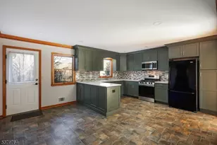 99 Beechwood Cir, Hillsborough Township, NJ 08844 - Photo 15