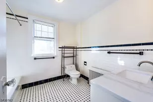 39 Baldwin Pl, Bloomfield, NJ 07003 - Photo 11