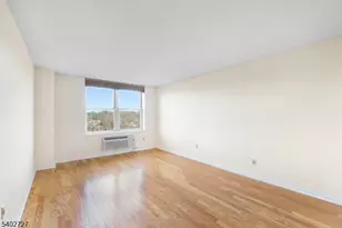 300 Main St, Little Falls Township, NJ 07424 - Photo 17