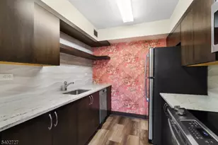 300 Main St, Little Falls Township, NJ 07424 - Photo 11