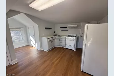 18 Lexington Ave #3F, Montclair, NJ 07042 - Photo 3