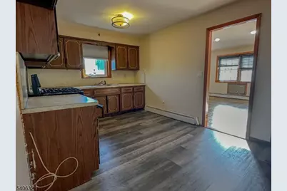 325-327 John St Apt 5 #4, Elizabeth, NJ 07202 - Photo 17