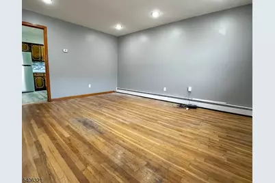 325-327 John St Apt #5, Elizabeth, NJ 07202 - Photo 5