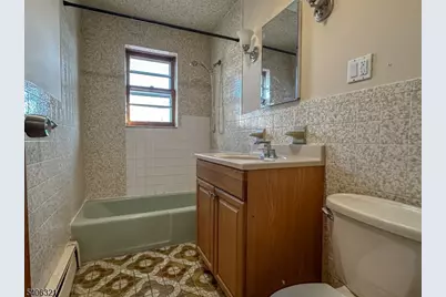325-327 John St Apt #5, Elizabeth, NJ 07202 - Photo 17