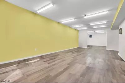 647 Scotland Rd, Orange, NJ 07050 - Photo 7