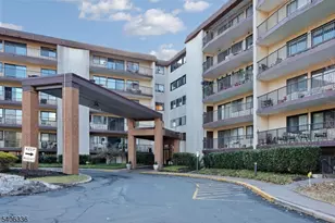 521 Piermont Ave, River Vale Township, NJ 07675 - Photo 3