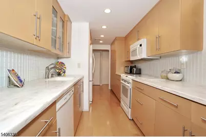 521 Piermont Ave #403A, River Vale Township, NJ 07675 - Photo 19