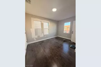 69 Brookdale Ave #2L, Newark, NJ 07106 - Photo 3