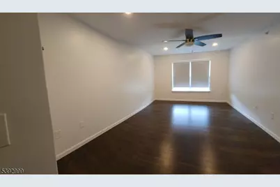 532 Great Beds Ct #532, Perth Amboy, NJ 08861 - Photo 5