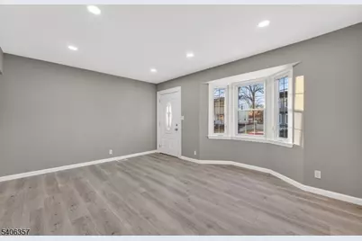 28 Madison Ave, Woodbridge Township, NJ 07001 - Photo 5