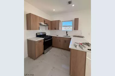 69 Brookdale Ave #3R, Newark, NJ 07106 - Photo 9