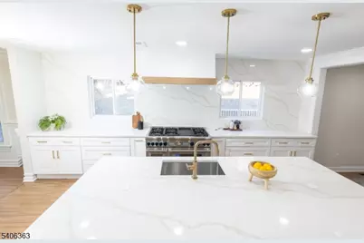 13 Sycamore Way, Warren Township, NJ 07059 - Photo 3