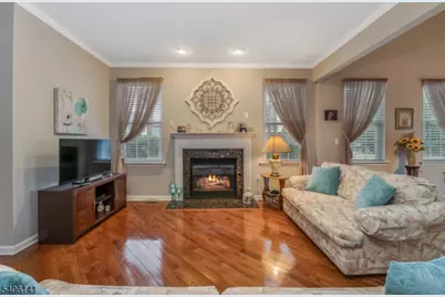 107 Samson Dr, Raritan Township, NJ 08822 - Photo 5