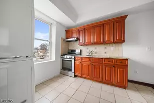 133 N Maple Ave, East Orange, NJ 07017 - Photo 9