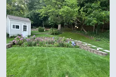 124 Essex Ave, Glen Ridge, NJ 07028 - Photo 49