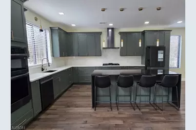 147 Carter Dr, Lawrence Township, NJ 08540 - Photo 3