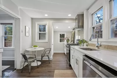 32 Edgewood Rd, Glen Ridge Boro Twp., NJ 07028 - Photo 9