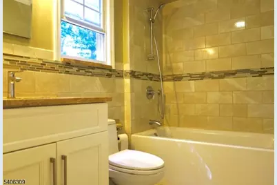 17 Wellington Rd, Livingston, NJ 07039 - Photo 15