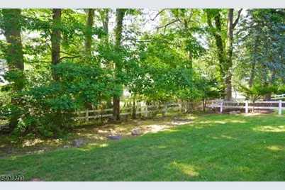 17 Wellington Rd, Livingston, NJ 07039 - Photo 19