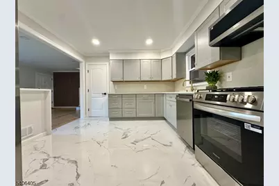 117 Vivian Ave, Emerson, NJ 07630 - Photo 7