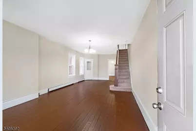 21 Short St, Trenton, NJ 08618 - Photo 3