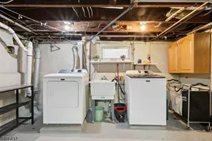 21 Rowe St, Bloomfield, NJ 07003 - Photo 37