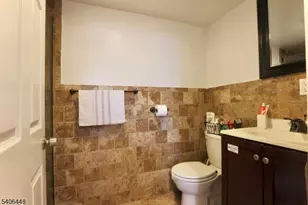 14-16 Fuller Pl, Irvington, NJ 07111 - Photo 13