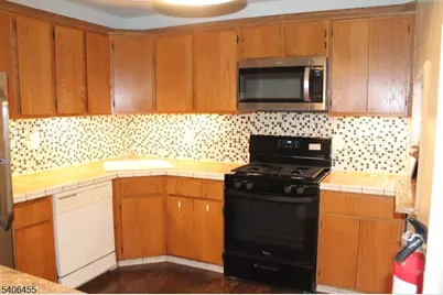 55 Crabapple Ln #55, Franklin Township, NJ 08823 - Photo 3