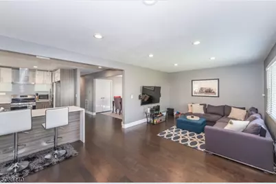 98 Scoles Ave, Clifton, NJ 07012 - Photo 5