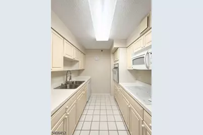 10 Smith Manor Blvd #418, West Orange Township, NJ 07052 - Photo 5