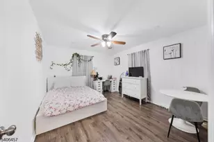 291 Seaton Ave, Roselle Park, NJ 07204 - Photo 9