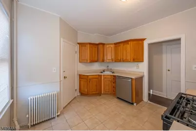 96 Curie Ave #1, Clifton, NJ 07011 - Photo 7