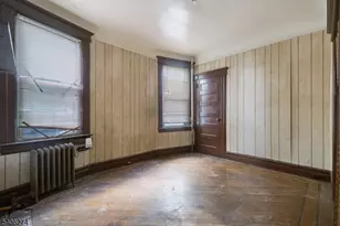 199 Hollywood Ave, East Orange, NJ 07018 - Photo 11