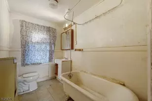 199 Hollywood Ave, East Orange, NJ 07018 - Photo 25