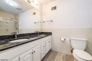 173 Castle Ridge Dr, East Hanover Township, NJ 07936 - Photo 17