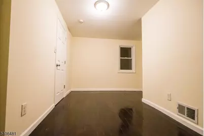 563 S 17th St, Newark, NJ 07103 - Photo 9