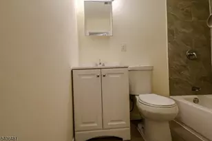 563 S 17th St, Newark, NJ 07103 - Photo 17